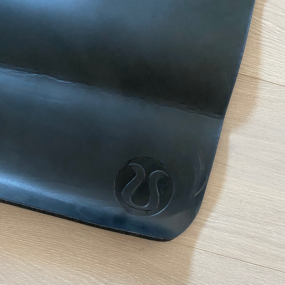 Lululemon Black Rubber Yoga Mat